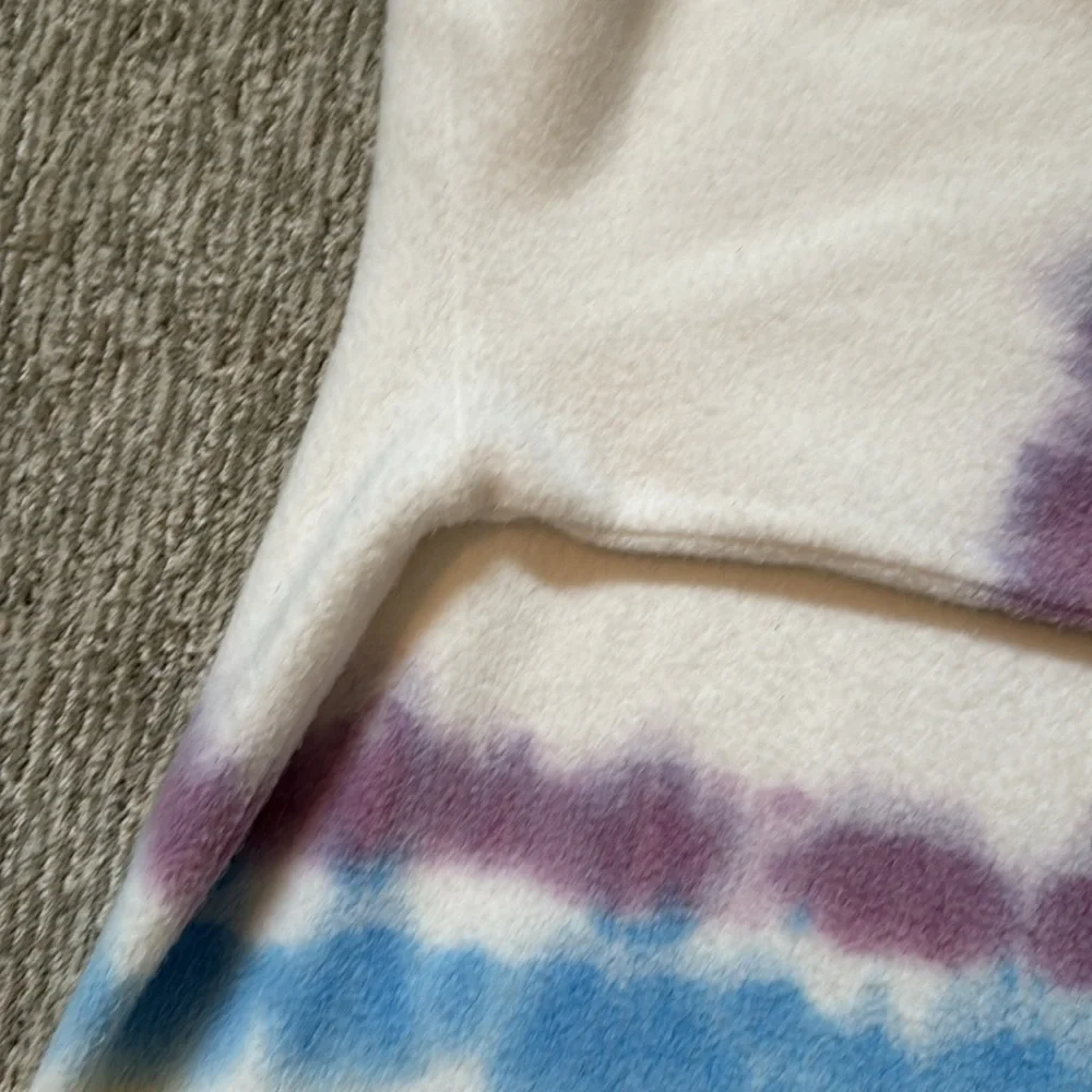 Feat BlanketBlend Hoodie Size M - Picture 5 of 7
